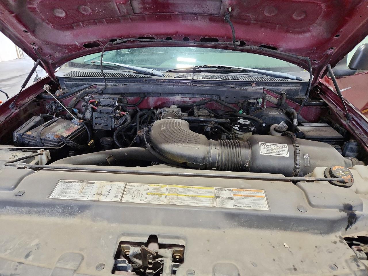1998 Ford F250 Burgundy vin: 2FTPX28L9WCA36758