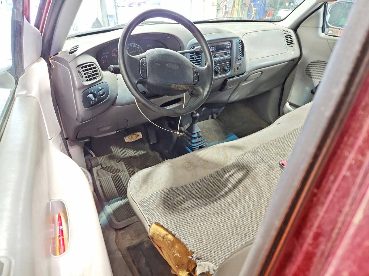 1998 Ford F250 Burgundy vin: 2FTPX28L9WCA36758