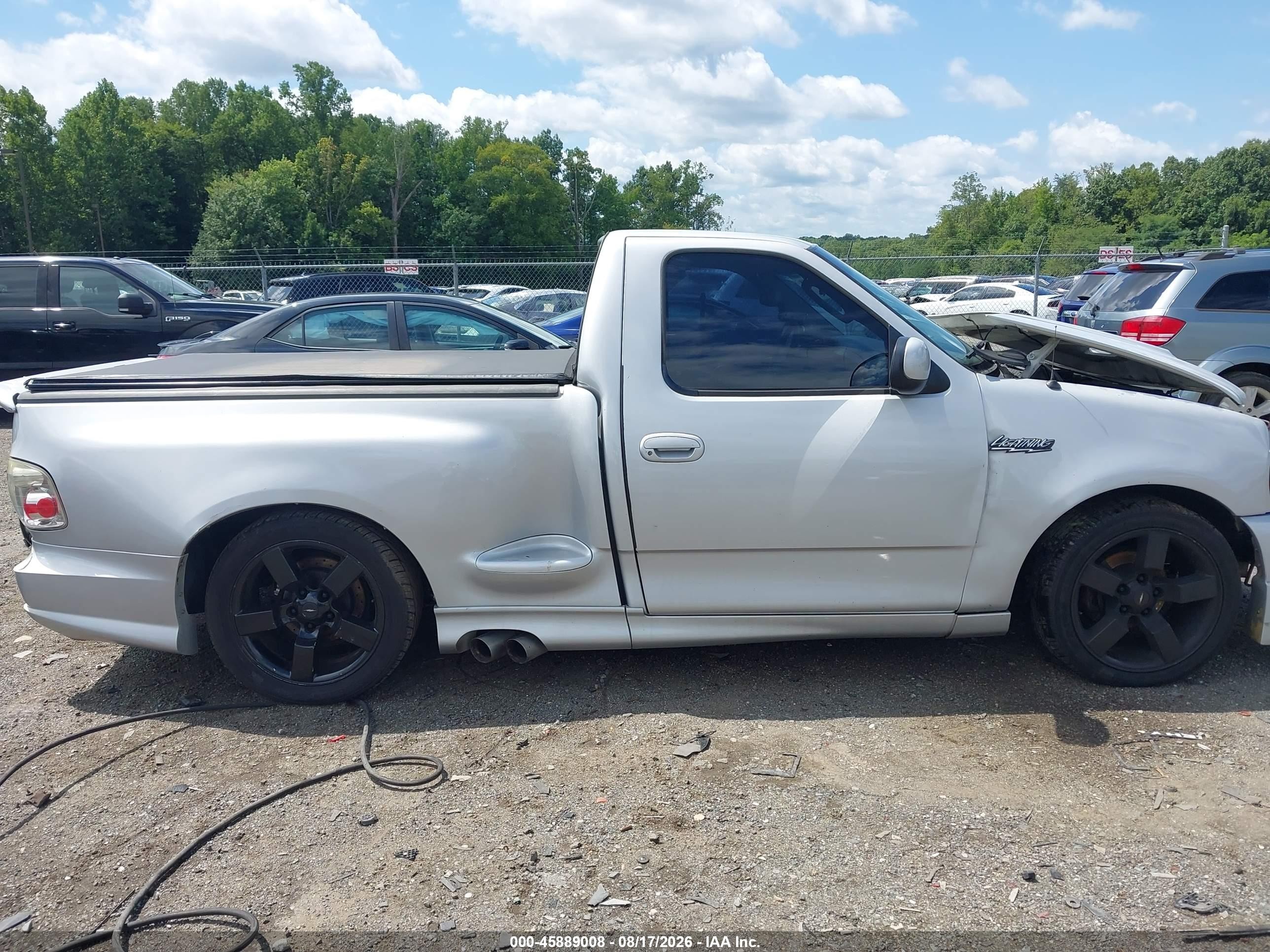 2004 Ford F-150 Heritage Lightning Silver vin: 2FTRF07394CA61206