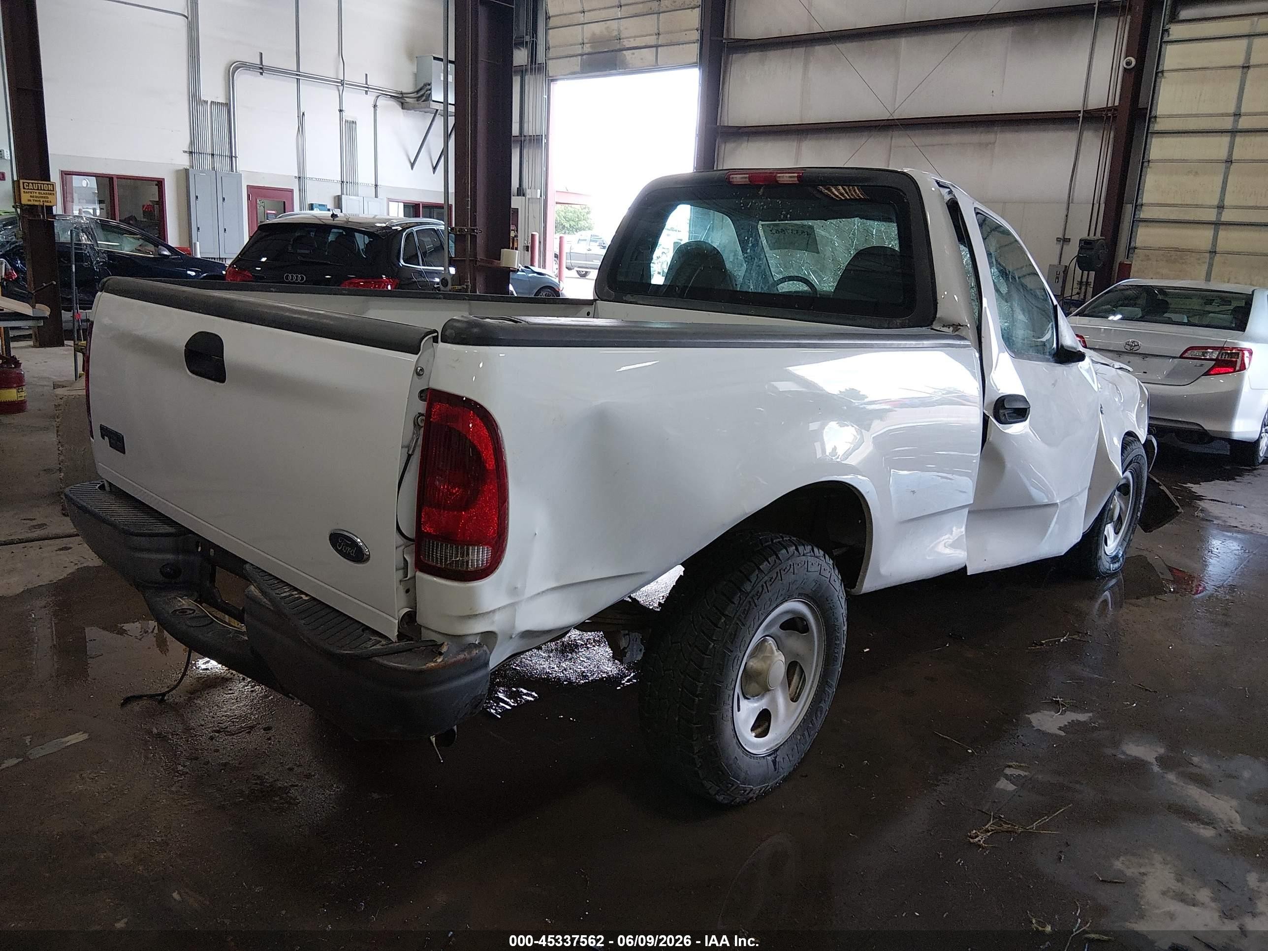 2004 Ford F-150 Heritage Xl/xlt White vin: 2FTRF17204CA86590