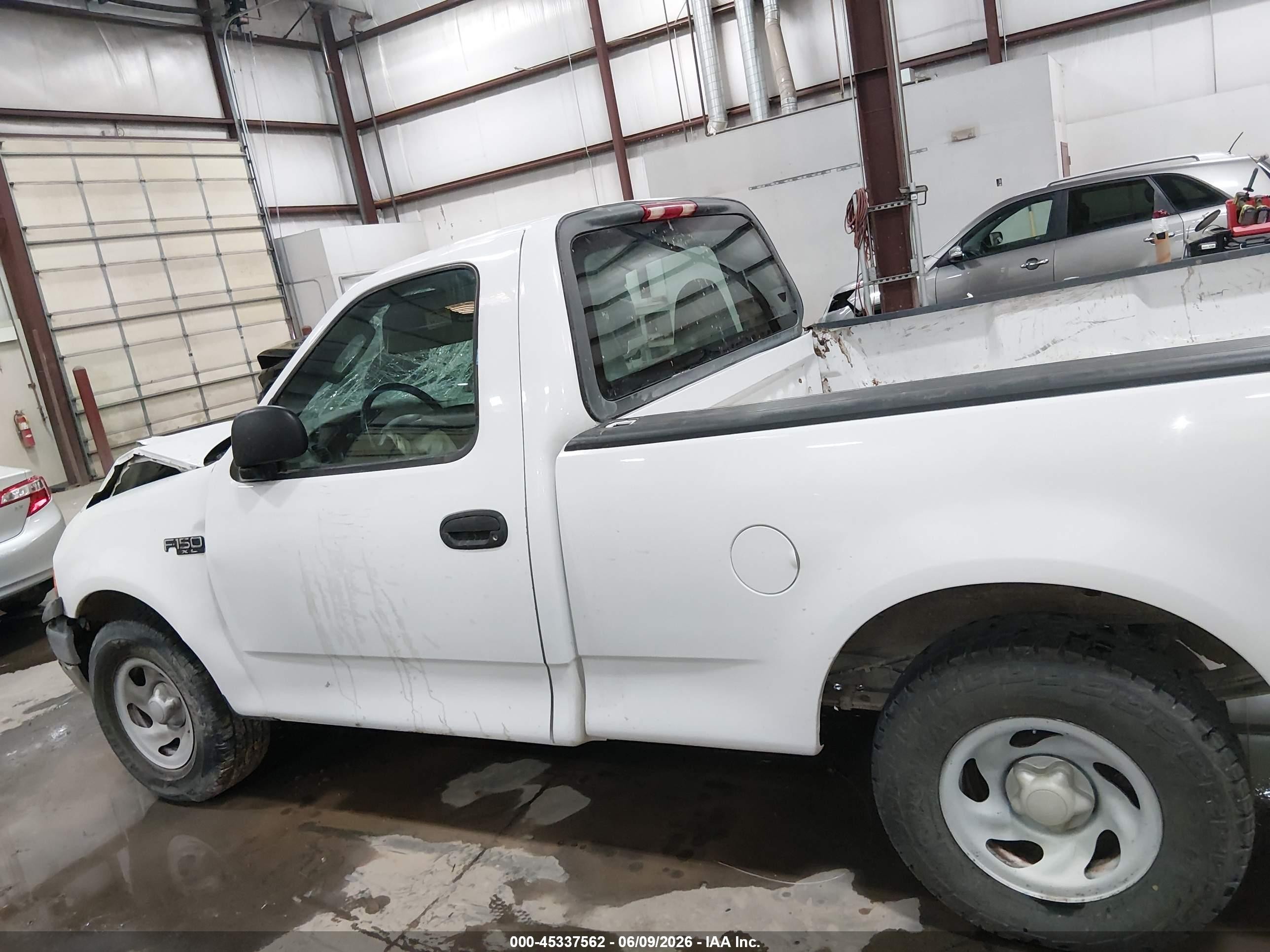 2004 Ford F-150 Heritage Xl/xlt White vin: 2FTRF17204CA86590