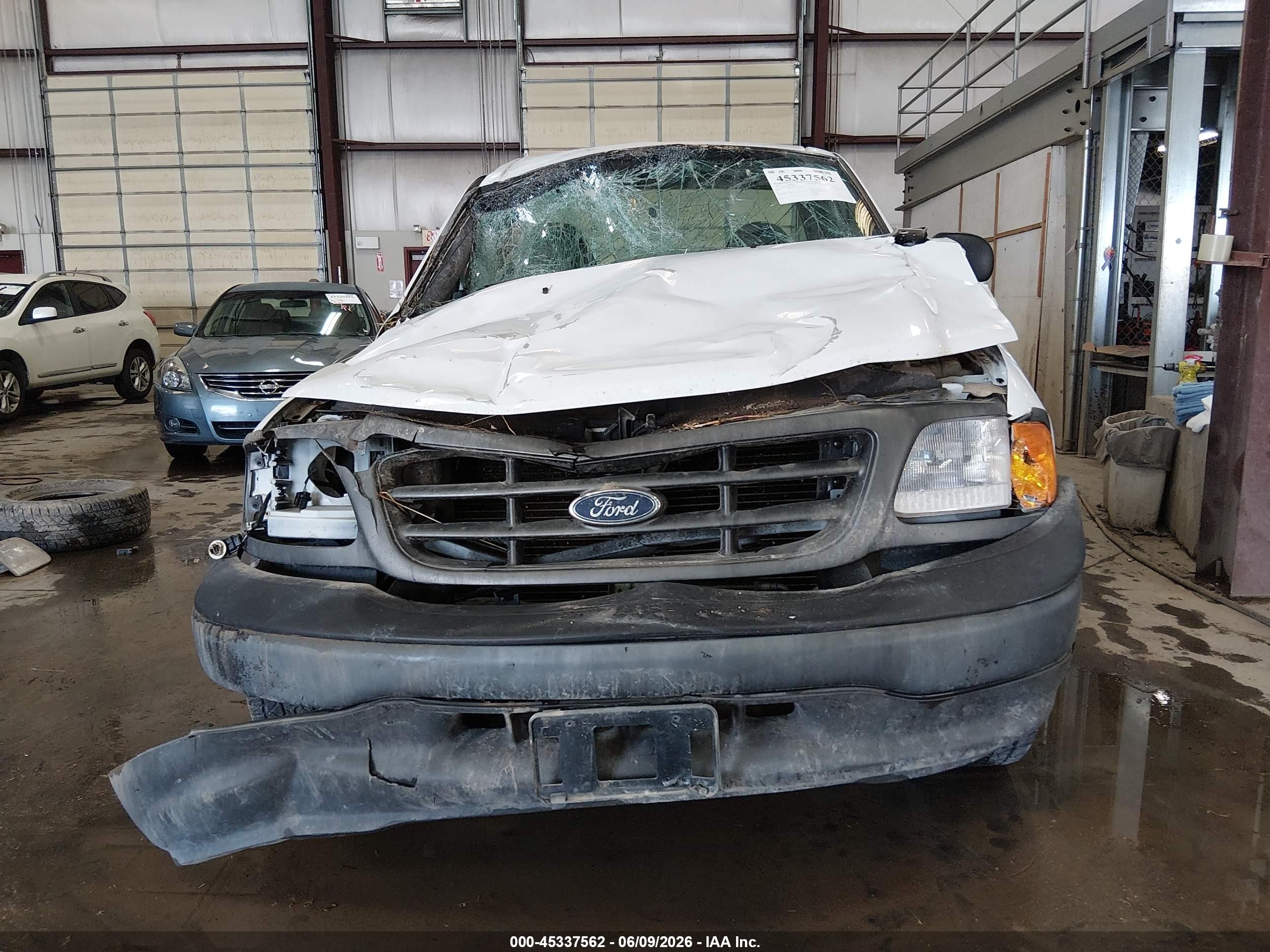 2004 Ford F-150 Heritage Xl/xlt White vin: 2FTRF17204CA86590