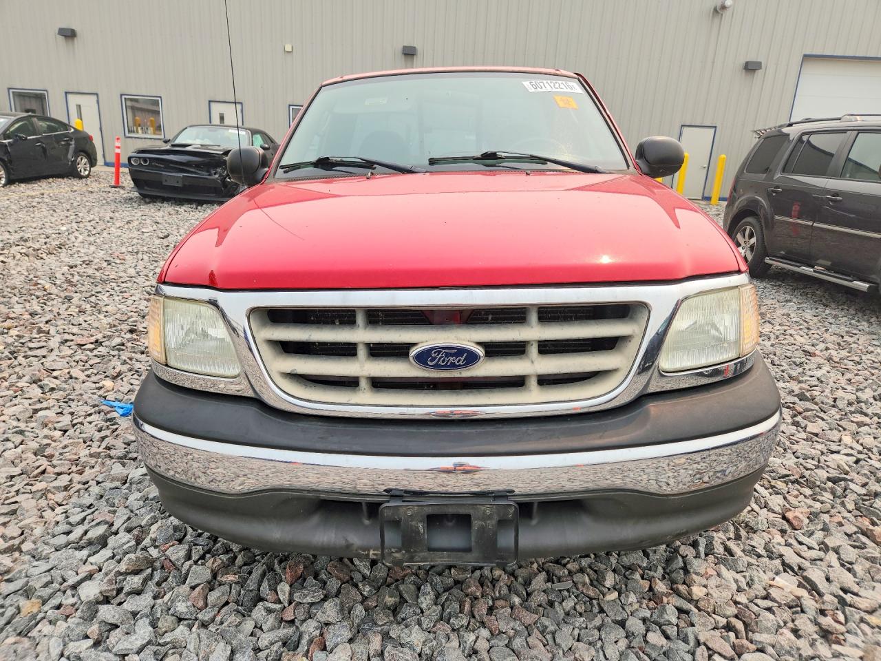 2003 Ford F150 Красный vin: 2FTRF17213CA58814