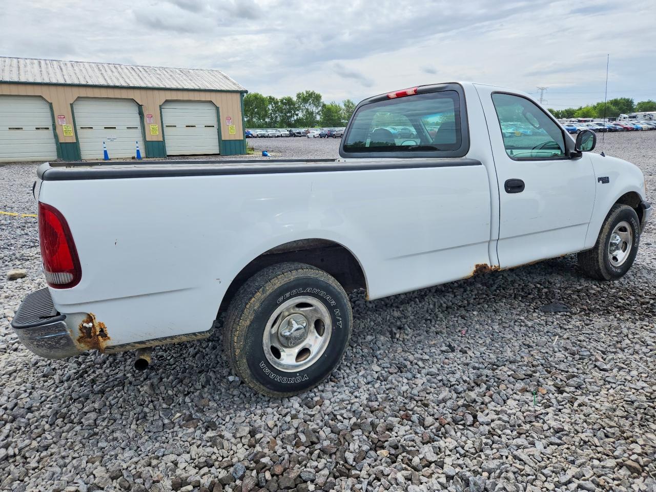 2004 Ford F-150 Heritage Classic White vin: 2FTRF17224CA08795