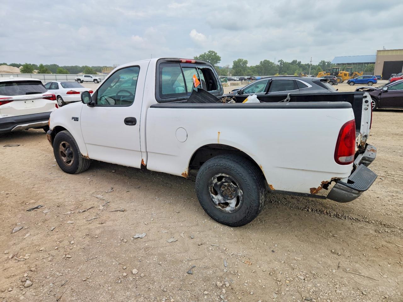 2004 Ford F-150 Heritage Classic White vin: 2FTRF17224CA65935