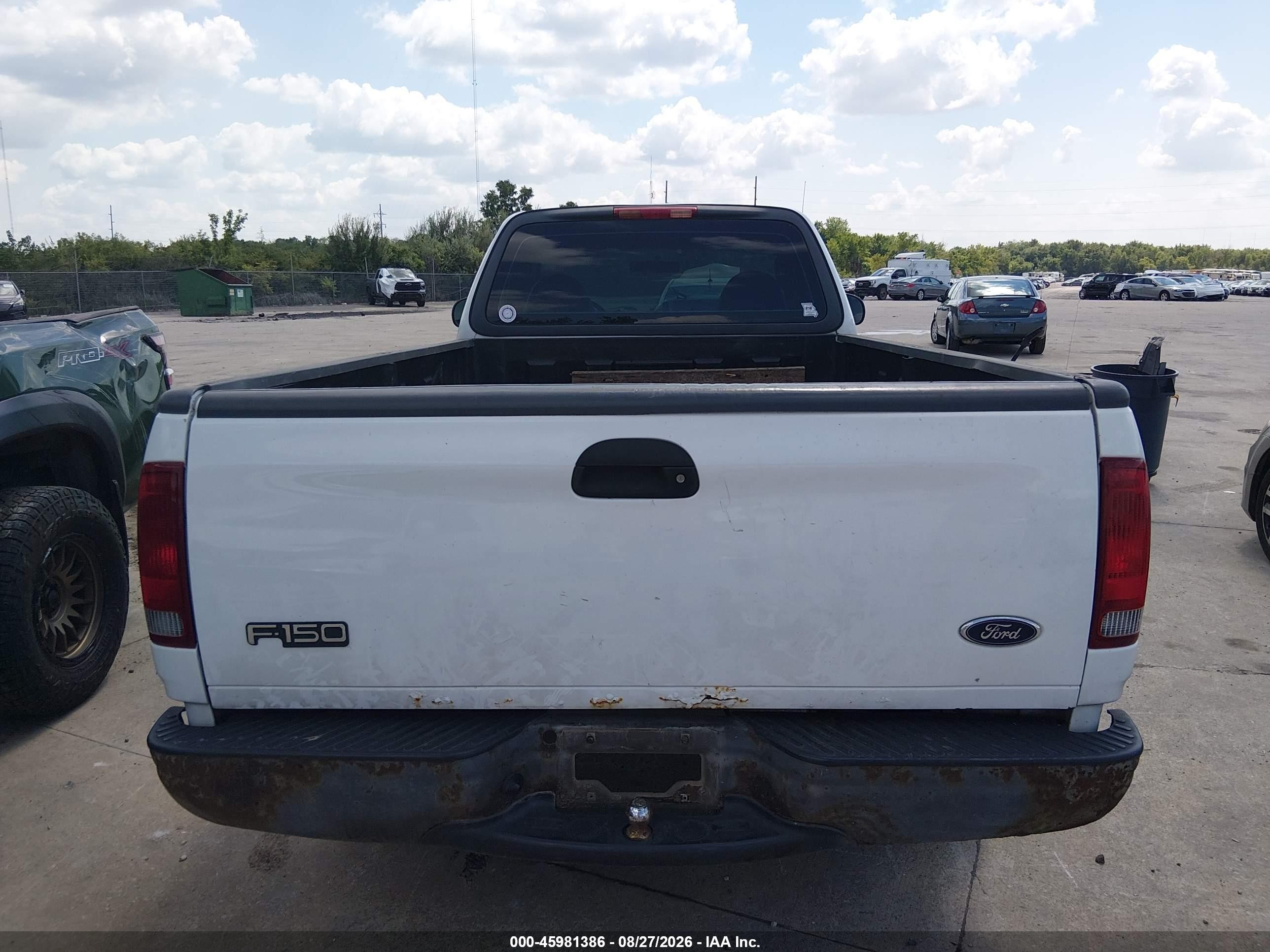 2004 Ford F-150 Heritage Classic White vin: 2FTRF17254CA75942