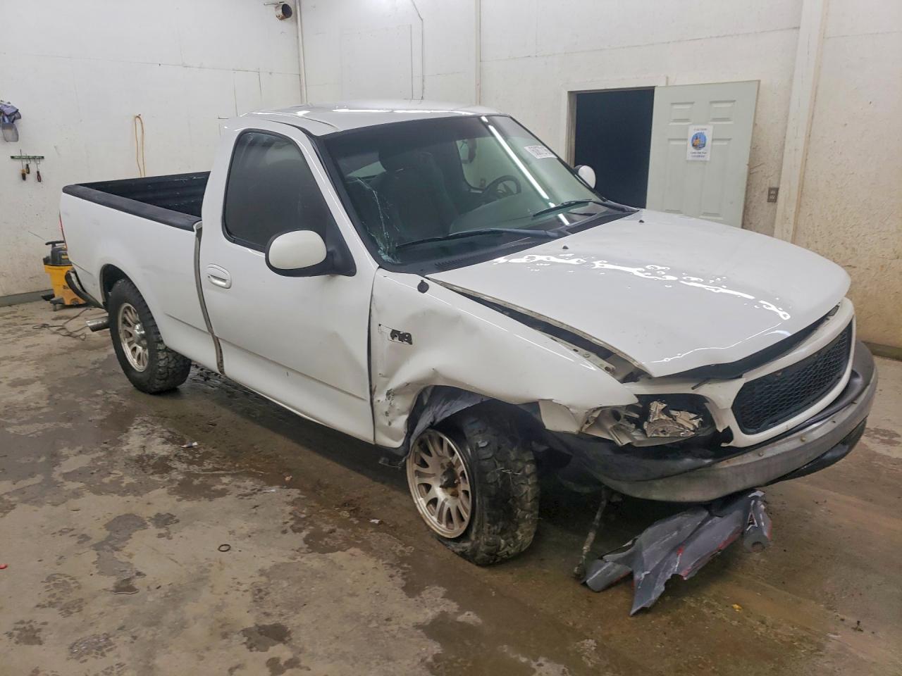 2004 Ford F-150 Heritage Classic White vin: 2FTRF17264CA35658