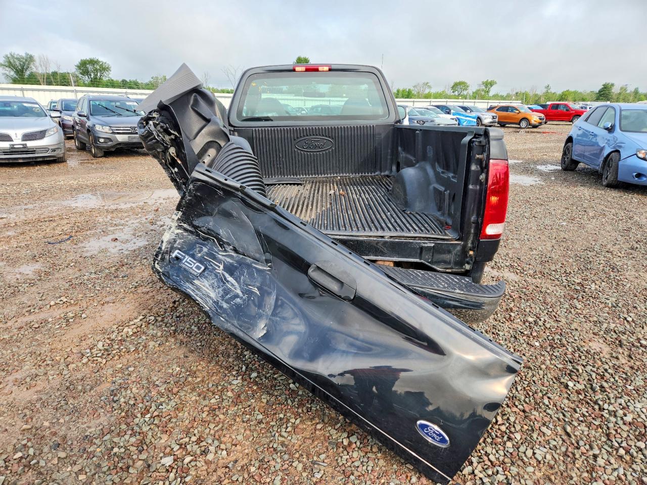 2004 Ford F-150 Heritage Classic Black vin: 2FTRF17284CA86305