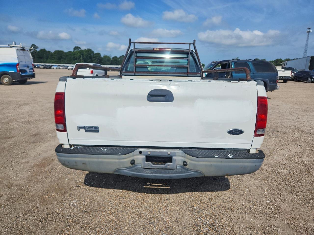 2004 Ford F-150 Heritage Classic White vin: 2FTRF17294CA51370