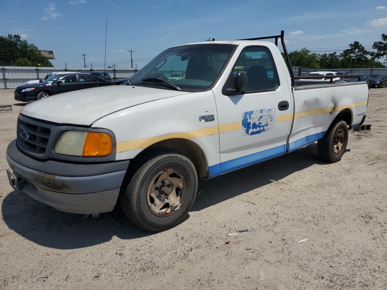 2004 Ford F-150 Heritage Classic White vin: 2FTRF17294CA51370 Damage: Left Front Fender, Multiple Scratches Light, 2