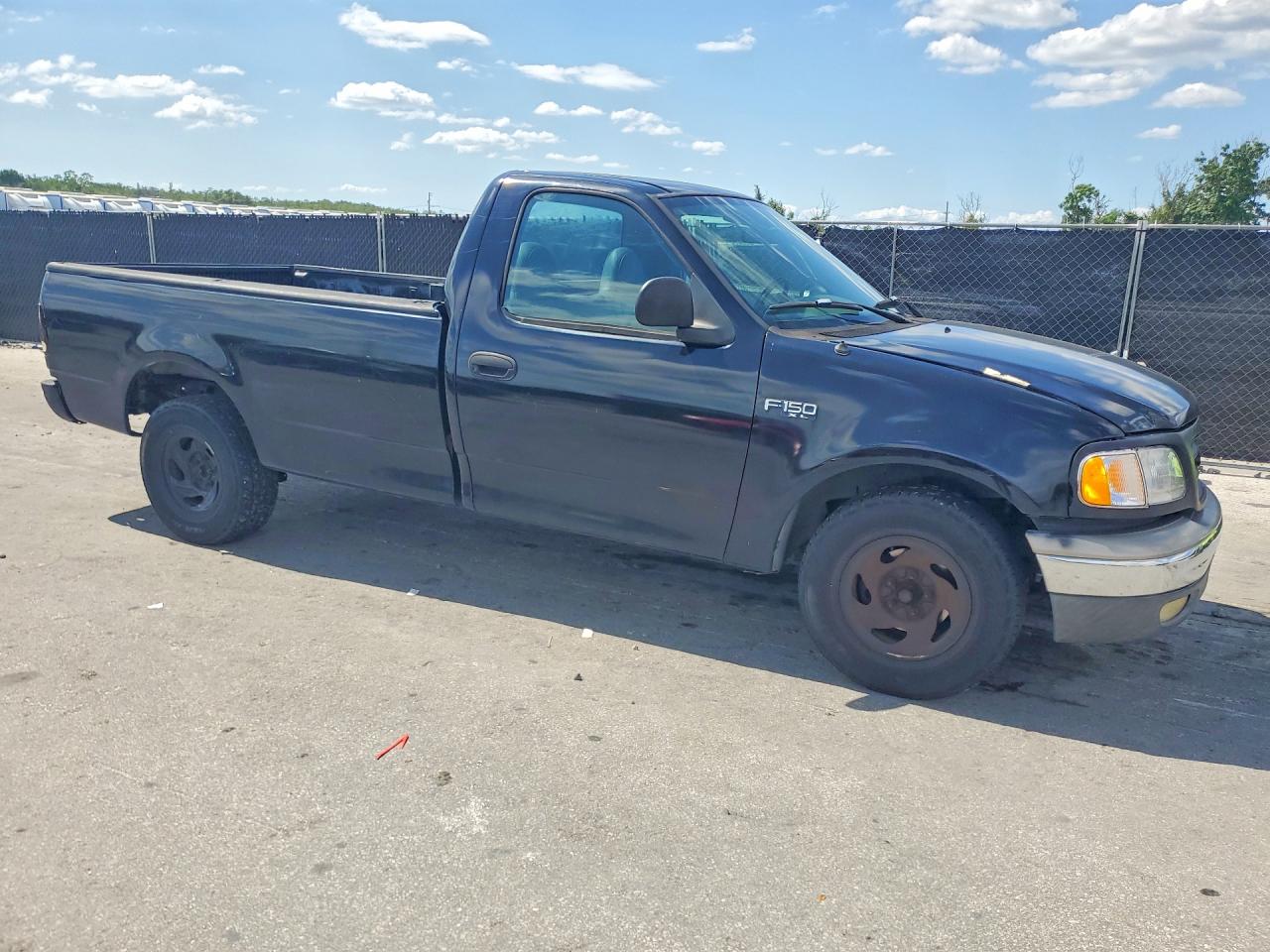 2004 Ford F-150 Heritage Classic Black vin: 2FTRF172X4CA14988