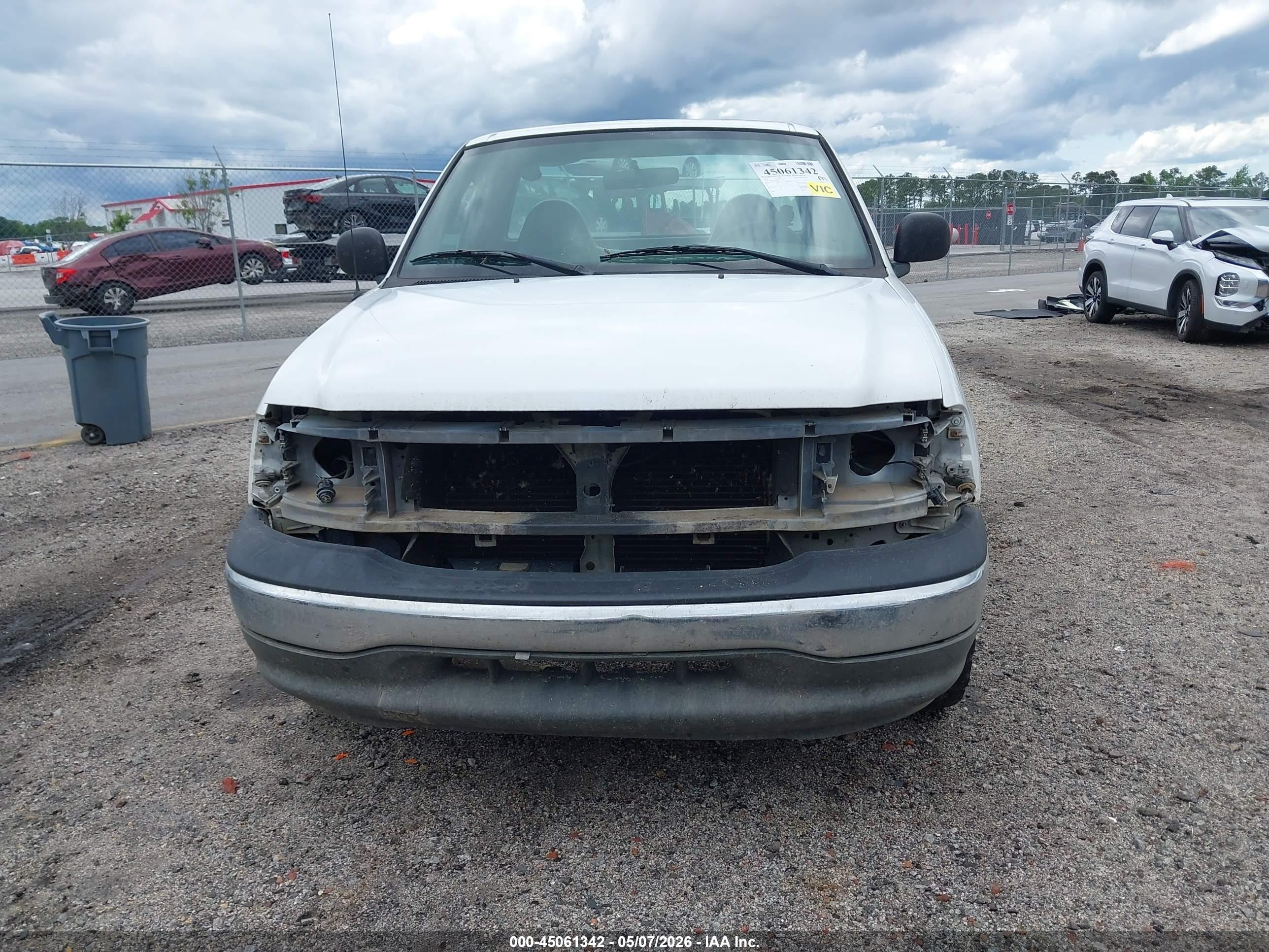 2004 Ford F-150 Heritage Xl/xlt White vin: 2FTRF17W04CA71641
