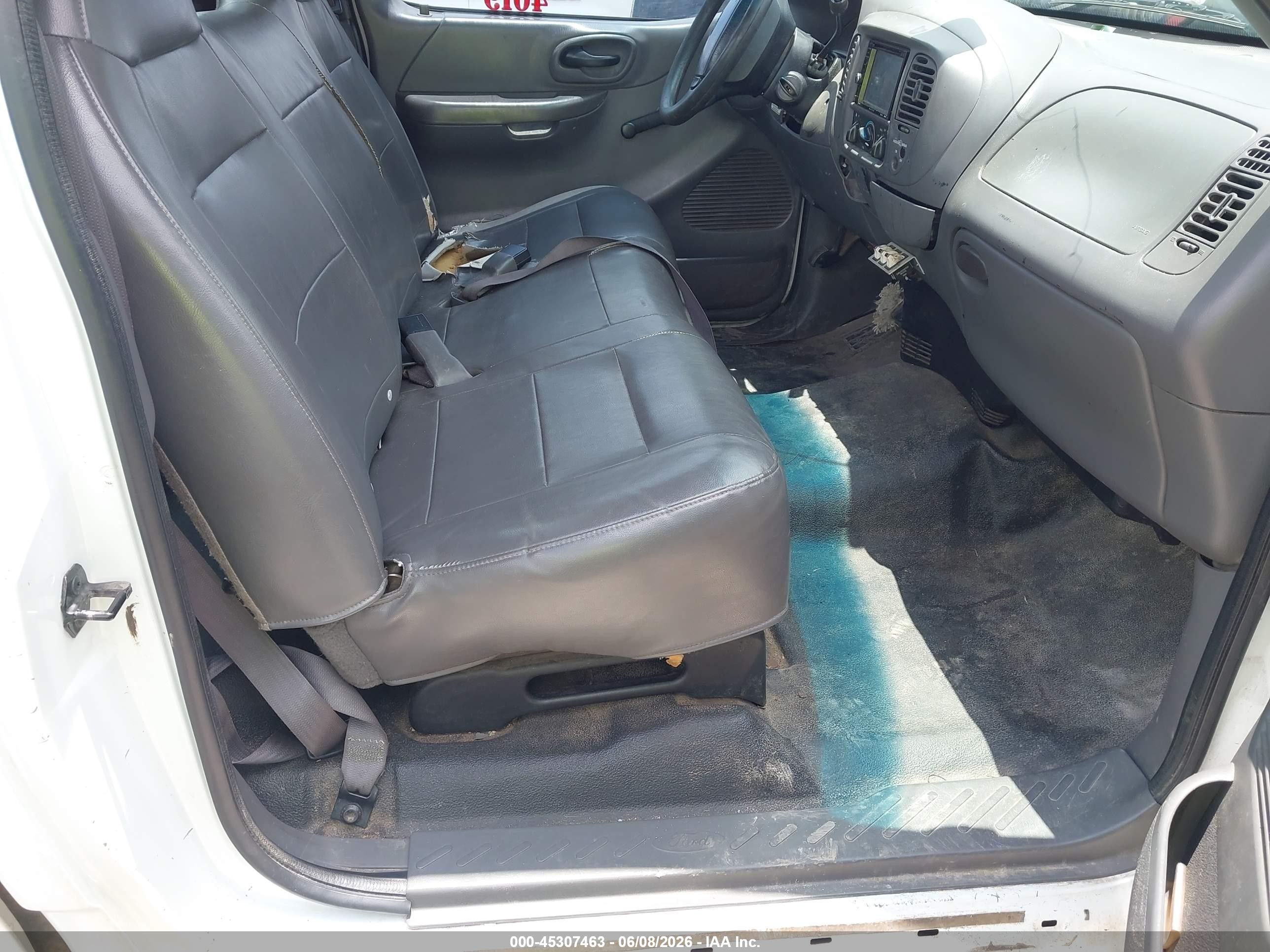 2001 Ford F-150 Xl/xlt Белый vin: 2FTRF17ZX1CA90669