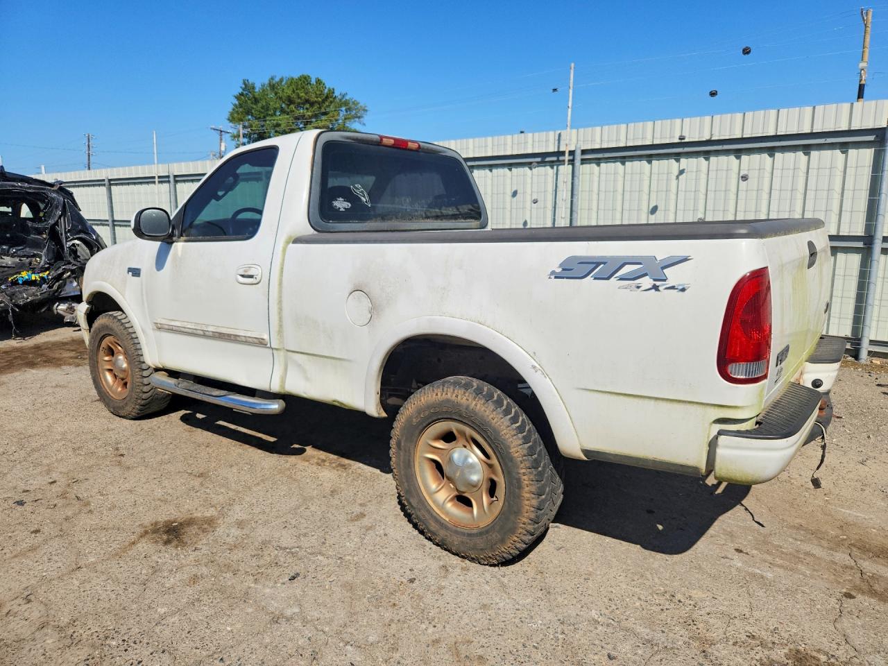 2003 Ford F150 White vin: 2FTRF18233CA82773