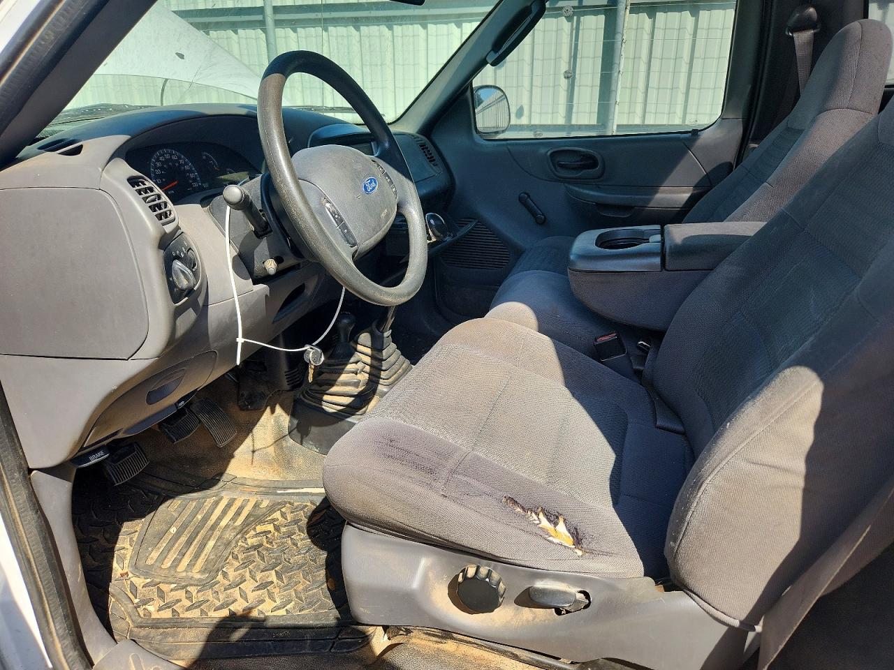 2003 Ford F150 White vin: 2FTRF18233CA82773