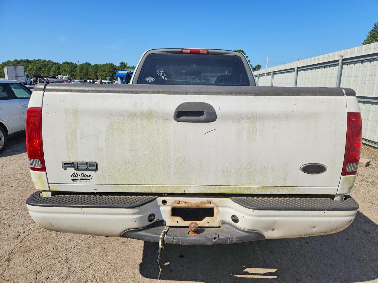 2003 Ford F150 White vin: 2FTRF18233CA82773