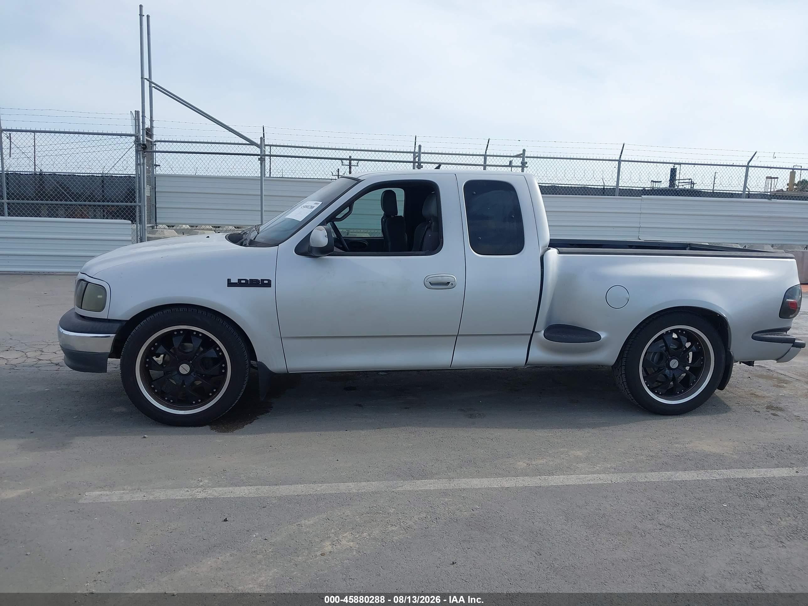 2001 Ford F-150 Lariat/xl/xlt Silver vin: 2FTRX07L11CA70717