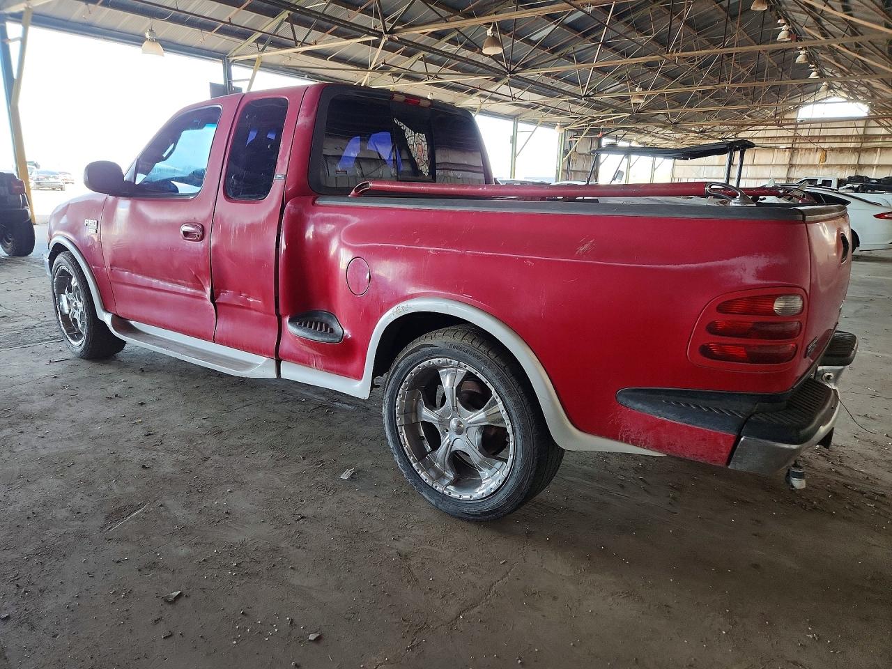 2000 Ford F150 Red vin: 2FTRX07L5YCA70858