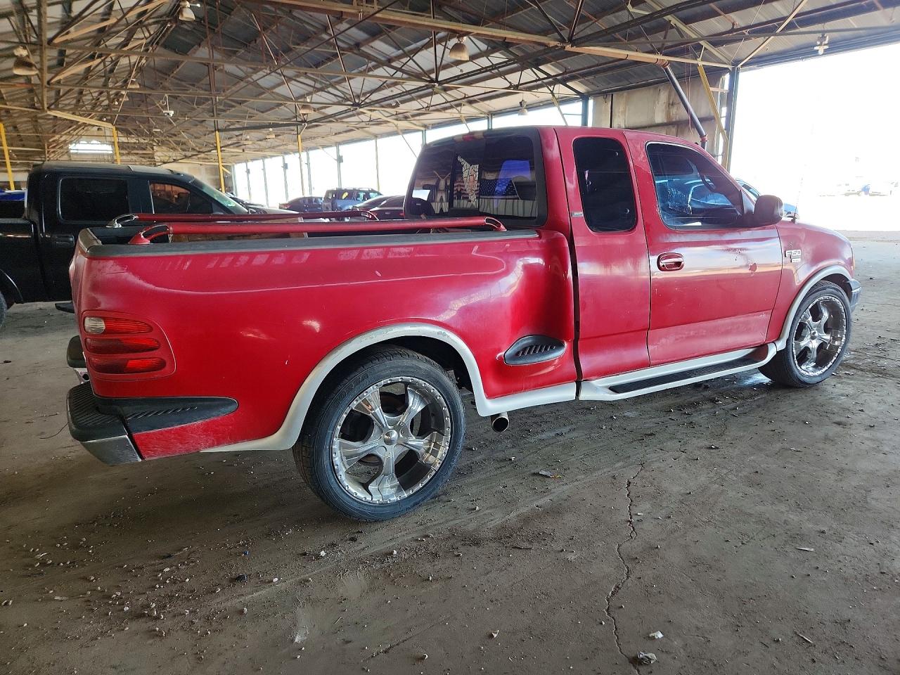 2000 Ford F150 Red vin: 2FTRX07L5YCA70858