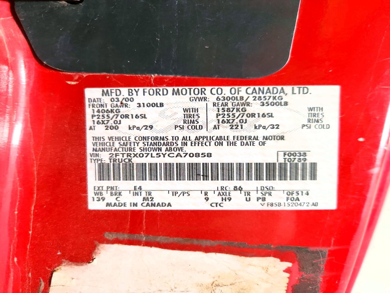 2000 Ford F150 Red vin: 2FTRX07L5YCA70858