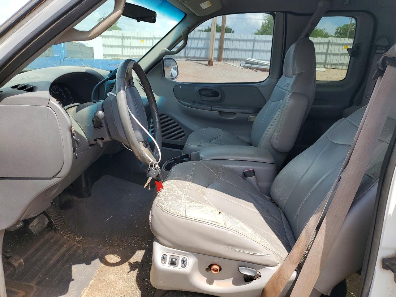 2001 Ford F150 White vin: 2FTRX08L21CA23243