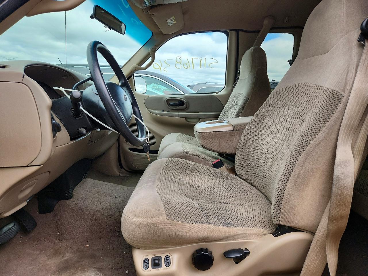 2004 Ford F150 Tan vin: 2FTRX08L2YCA01351