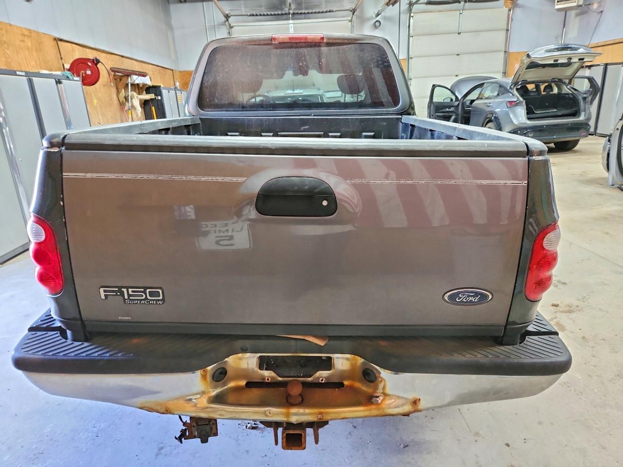 2002 Ford F150 Зеленый vin: 2FTRX08L62CA41374