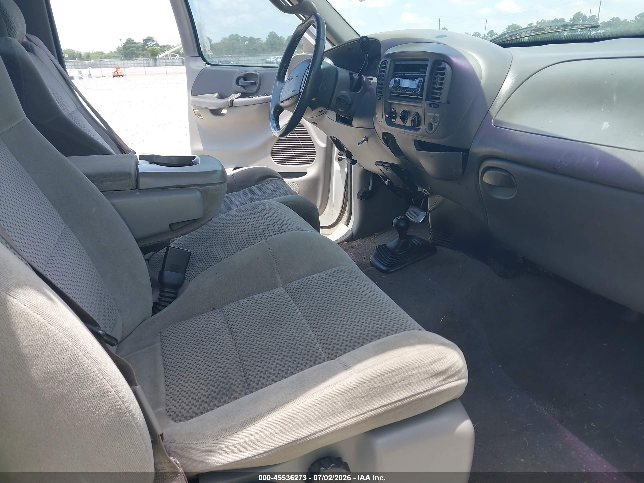 2001 Ford F-150 Lariat/xl/xlt White vin: 2FTRX08L81CA64069