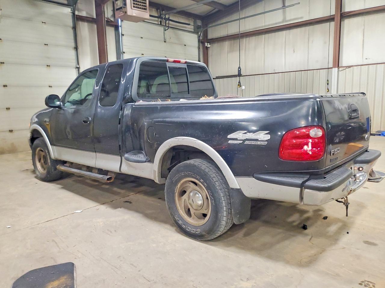 2000 Ford F150 Black vin: 2FTRX08W8YCB14618