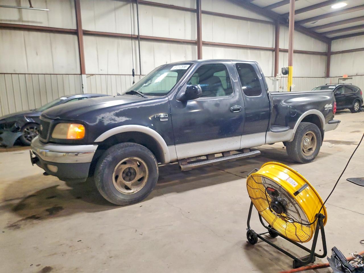 2000 Ford F150 Black vin: 2FTRX08W8YCB14618