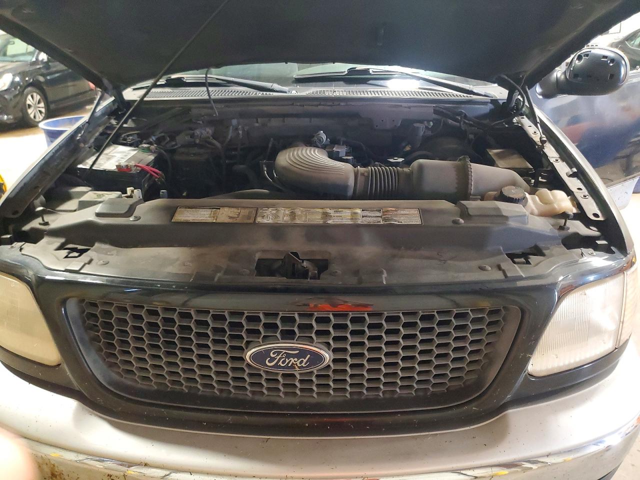 2000 Ford F150 Black vin: 2FTRX08W8YCB14618