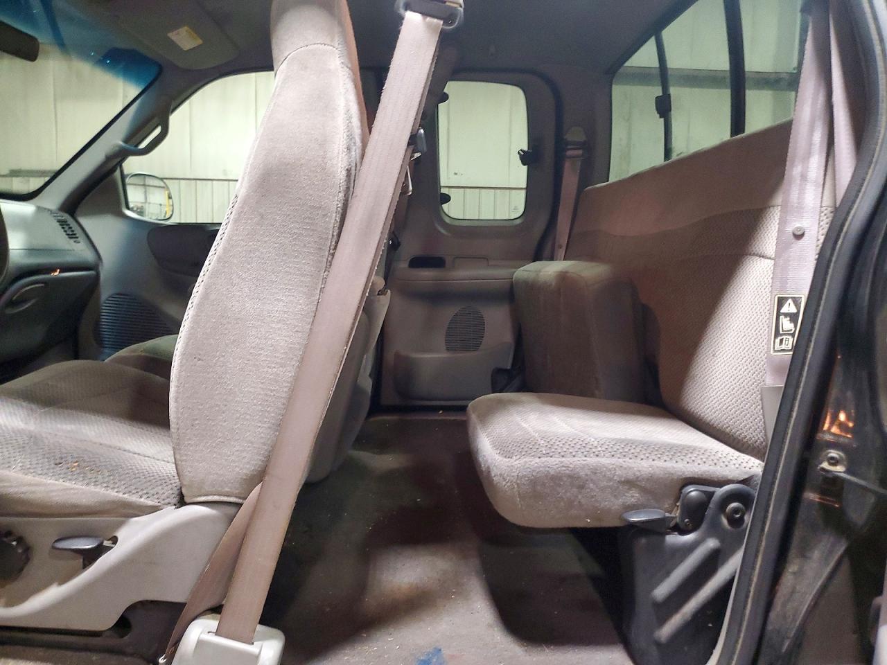 2000 Ford F150 Black vin: 2FTRX08W8YCB14618