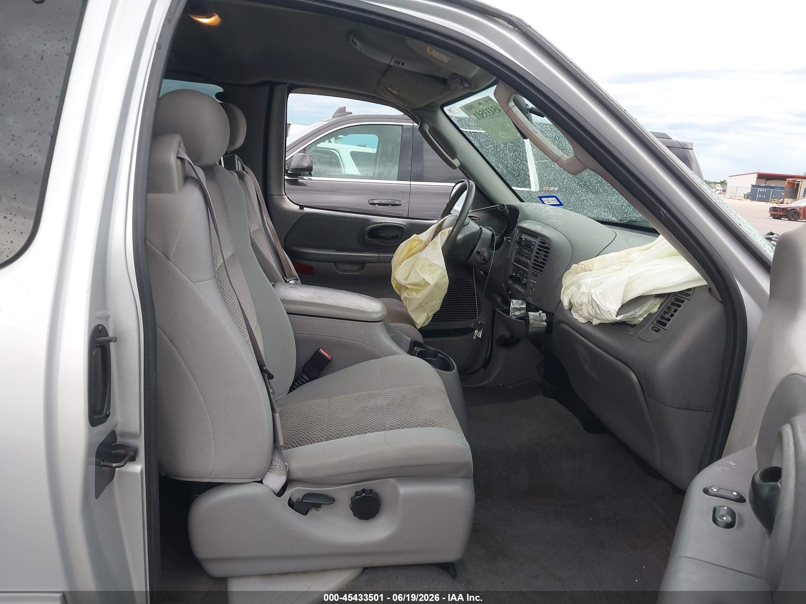 2003 Ford F-150 Xl/xlt Silver vin: 2FTRX17203CA62978