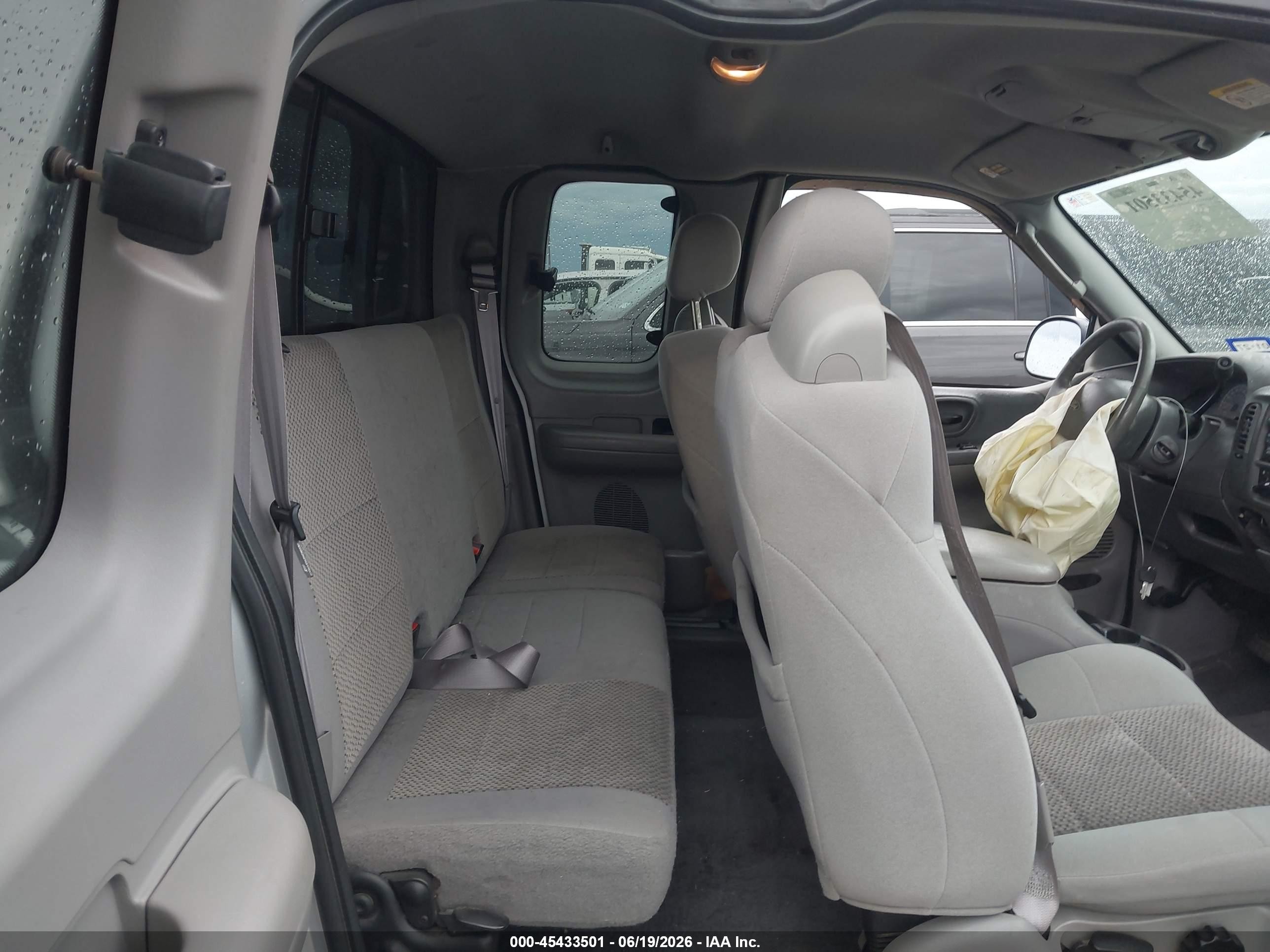 2003 Ford F-150 Xl/xlt Silver vin: 2FTRX17203CA62978