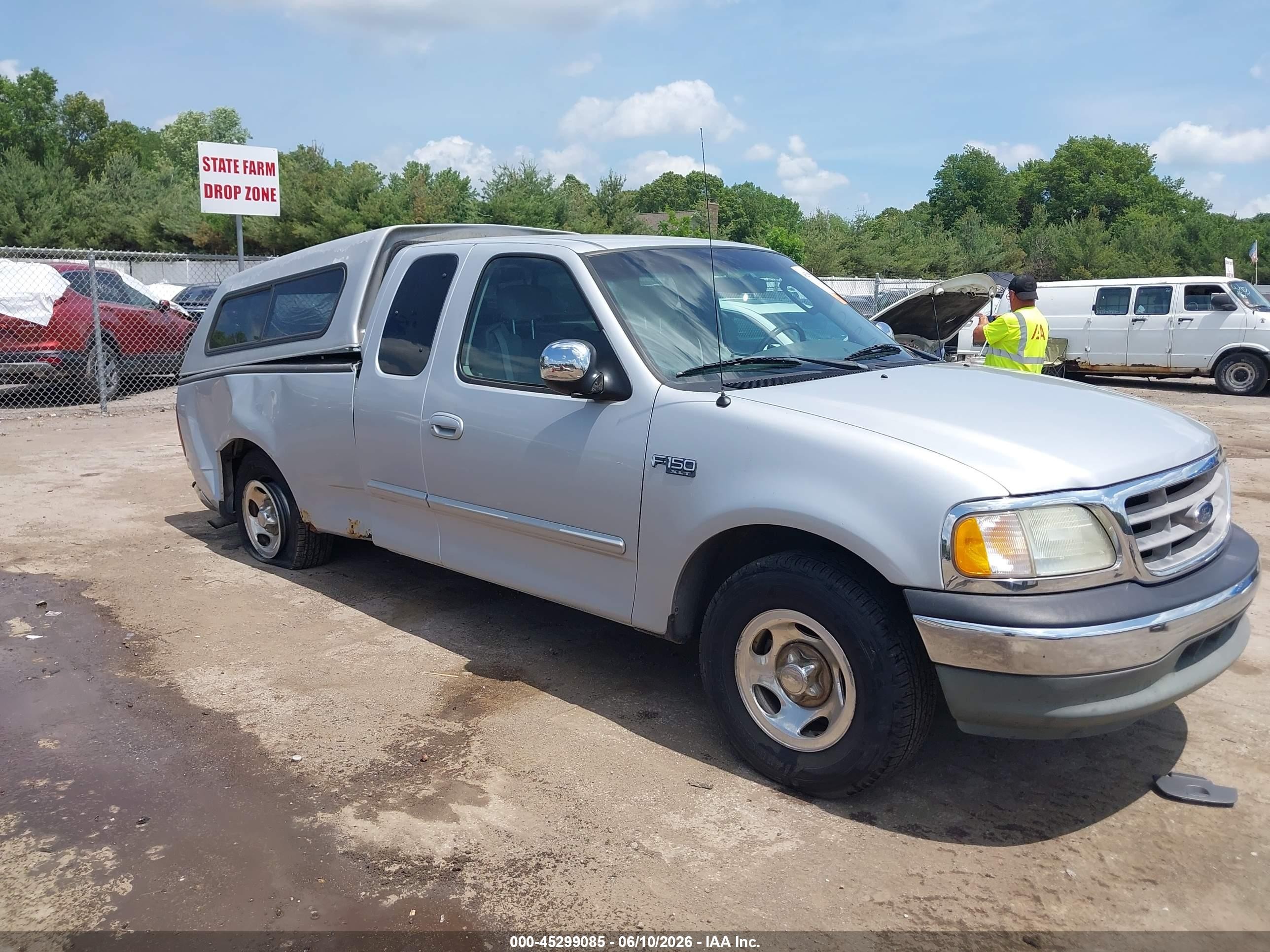 2002 Ford F-150 Xl/xlt Silver vin: 2FTRX17232CA53111