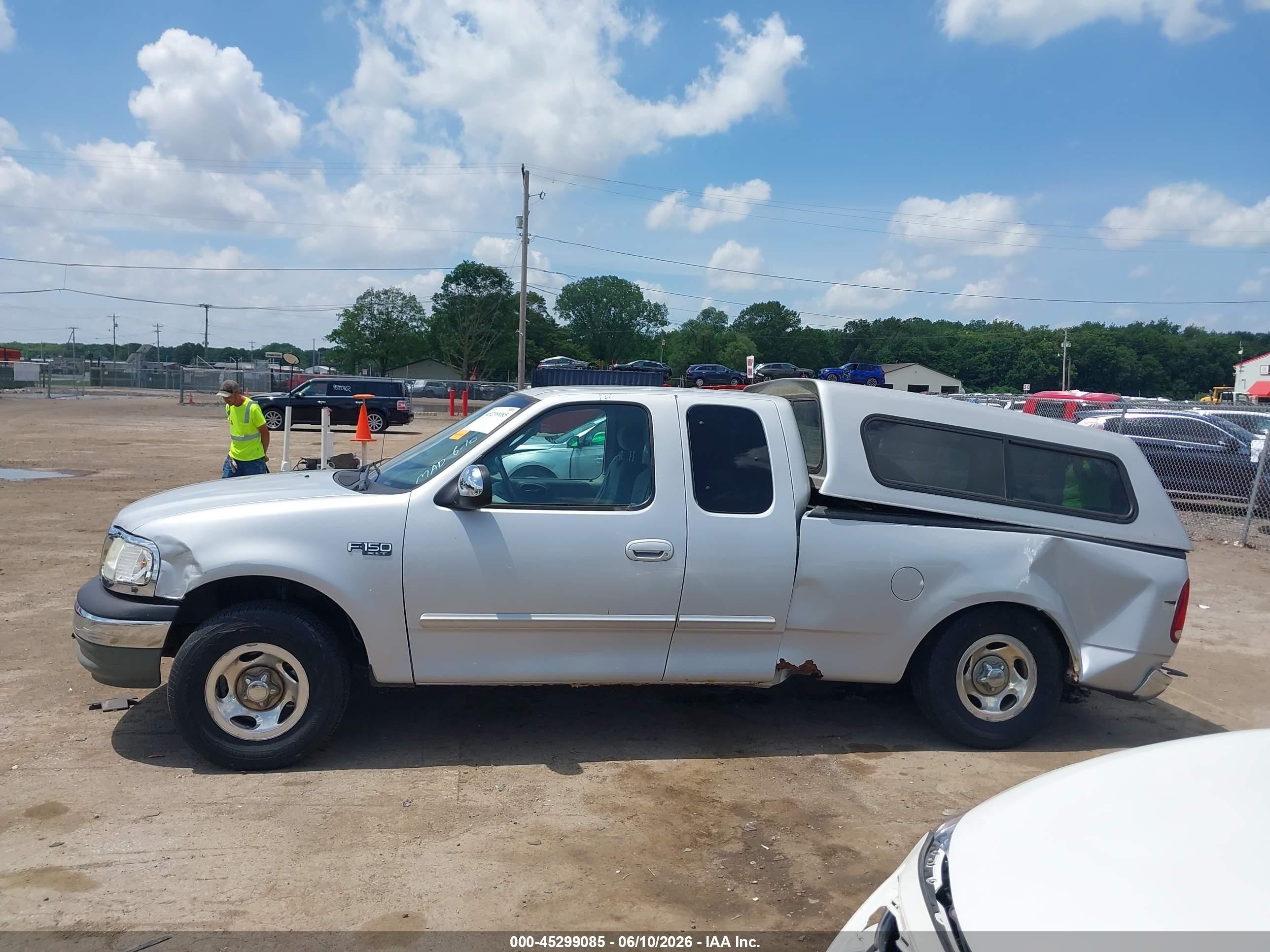 2002 Ford F-150 Xl/xlt Silver vin: 2FTRX17232CA53111