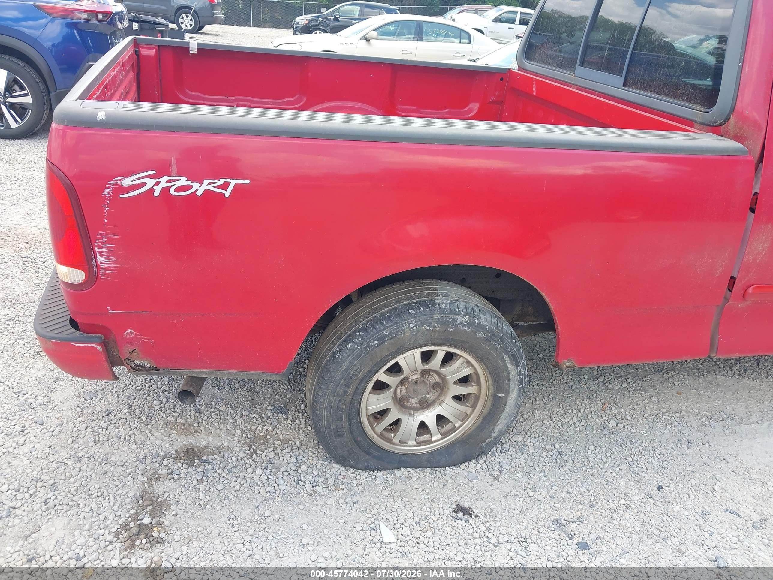 2003 Ford F-150 Xl/xlt Красный vin: 2FTRX17233CA97174