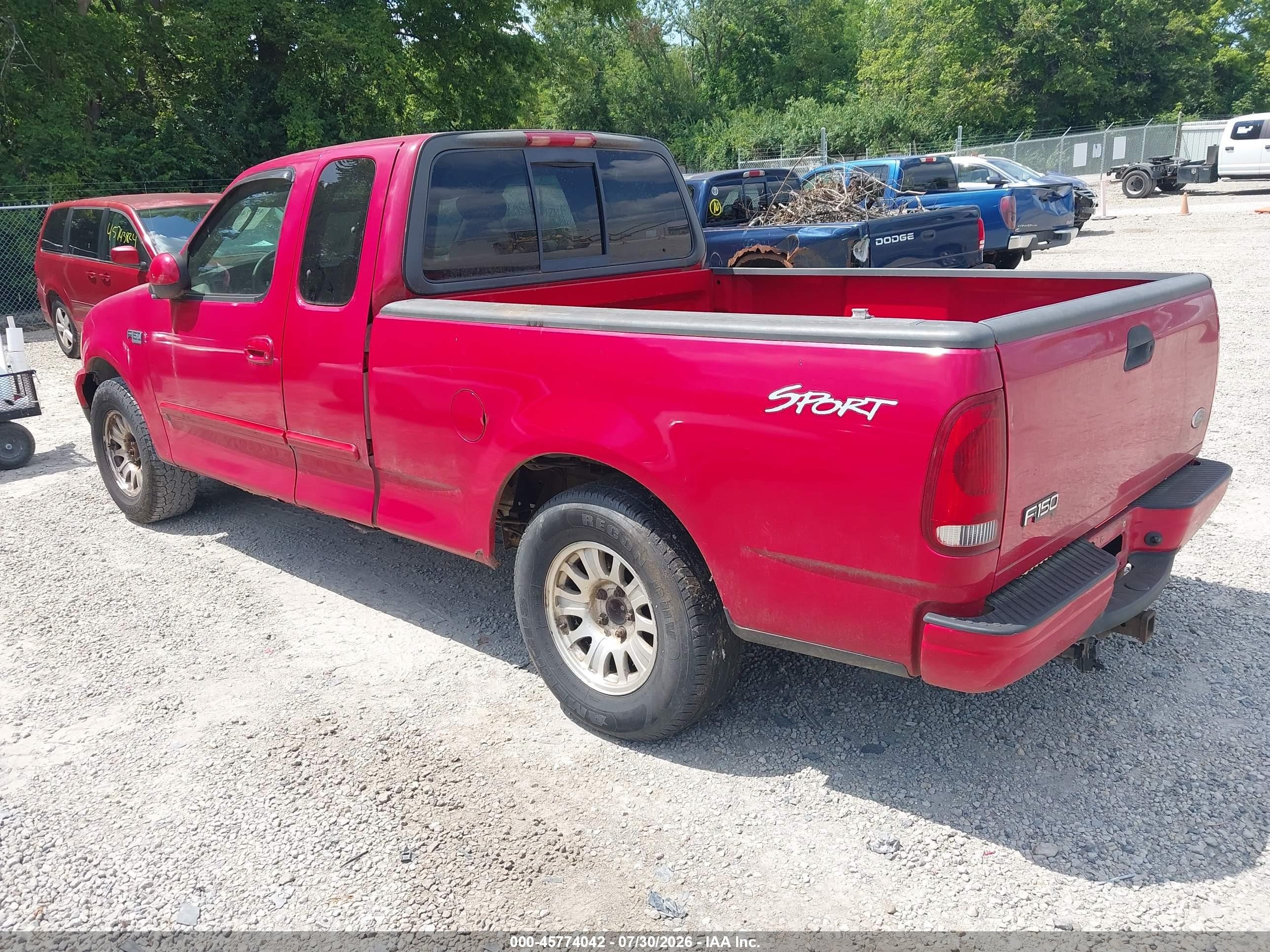 2003 Ford F-150 Xl/xlt Красный vin: 2FTRX17233CA97174