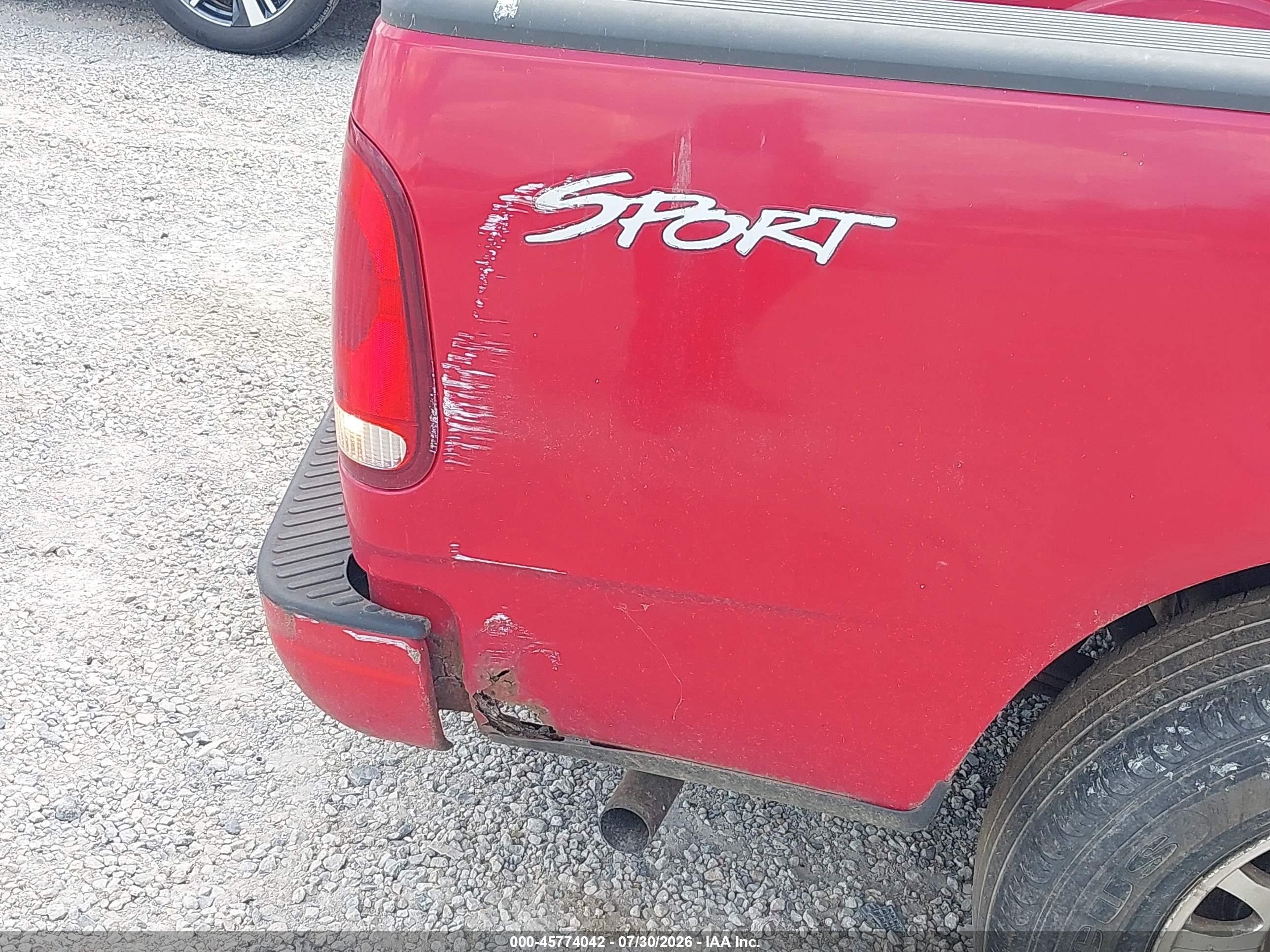 2003 Ford F-150 Xl/xlt Красный vin: 2FTRX17233CA97174