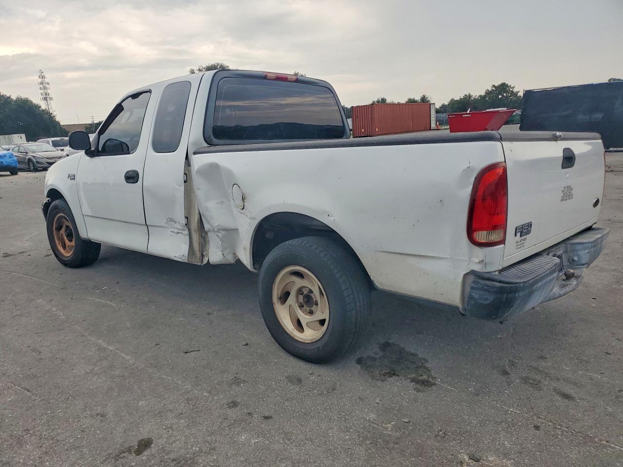 2004 Ford F-150 Heritage Classic White vin: 2FTRX17244CA03398