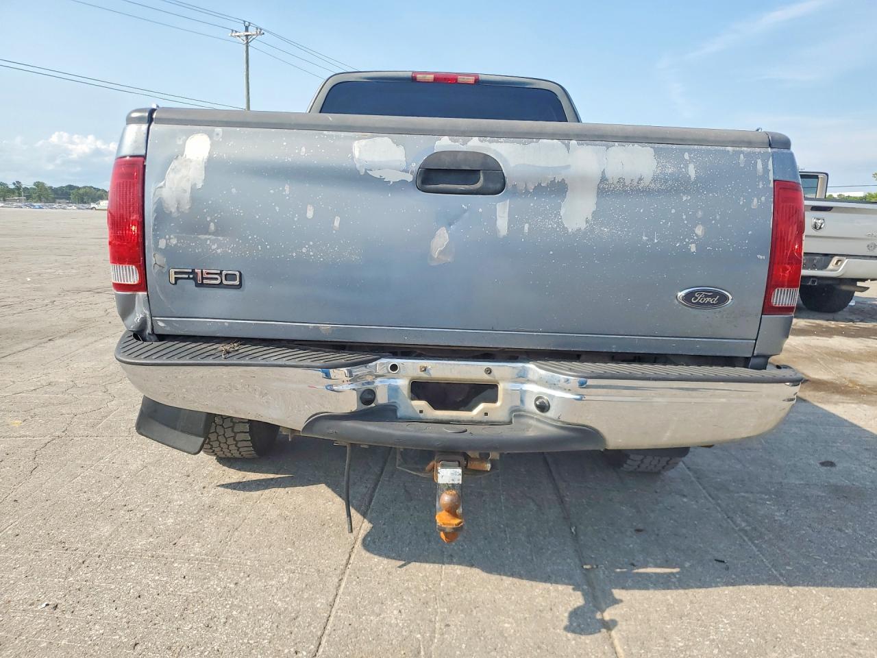 2003 Ford F150 Silver vin: 2FTRX17263CA26020