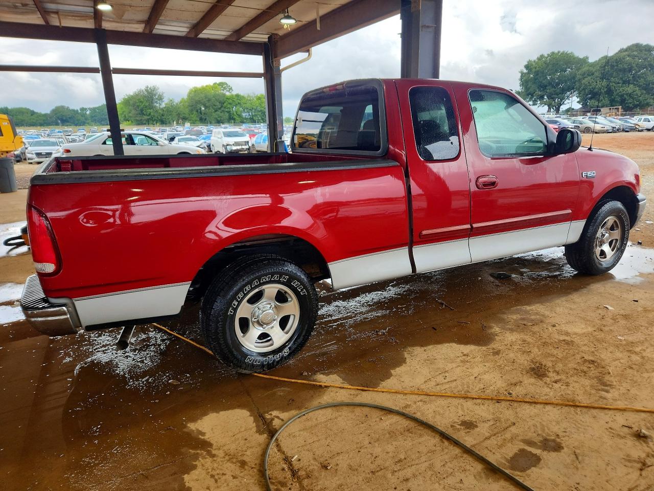 2003 Ford F150 Red vin: 2FTRX172X3CB03231