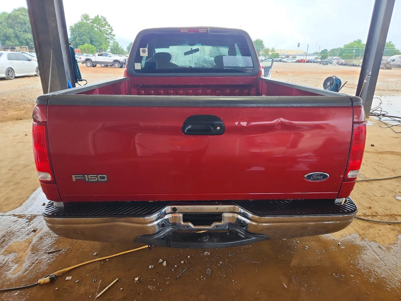 2003 Ford F150 Red vin: 2FTRX172X3CB03231