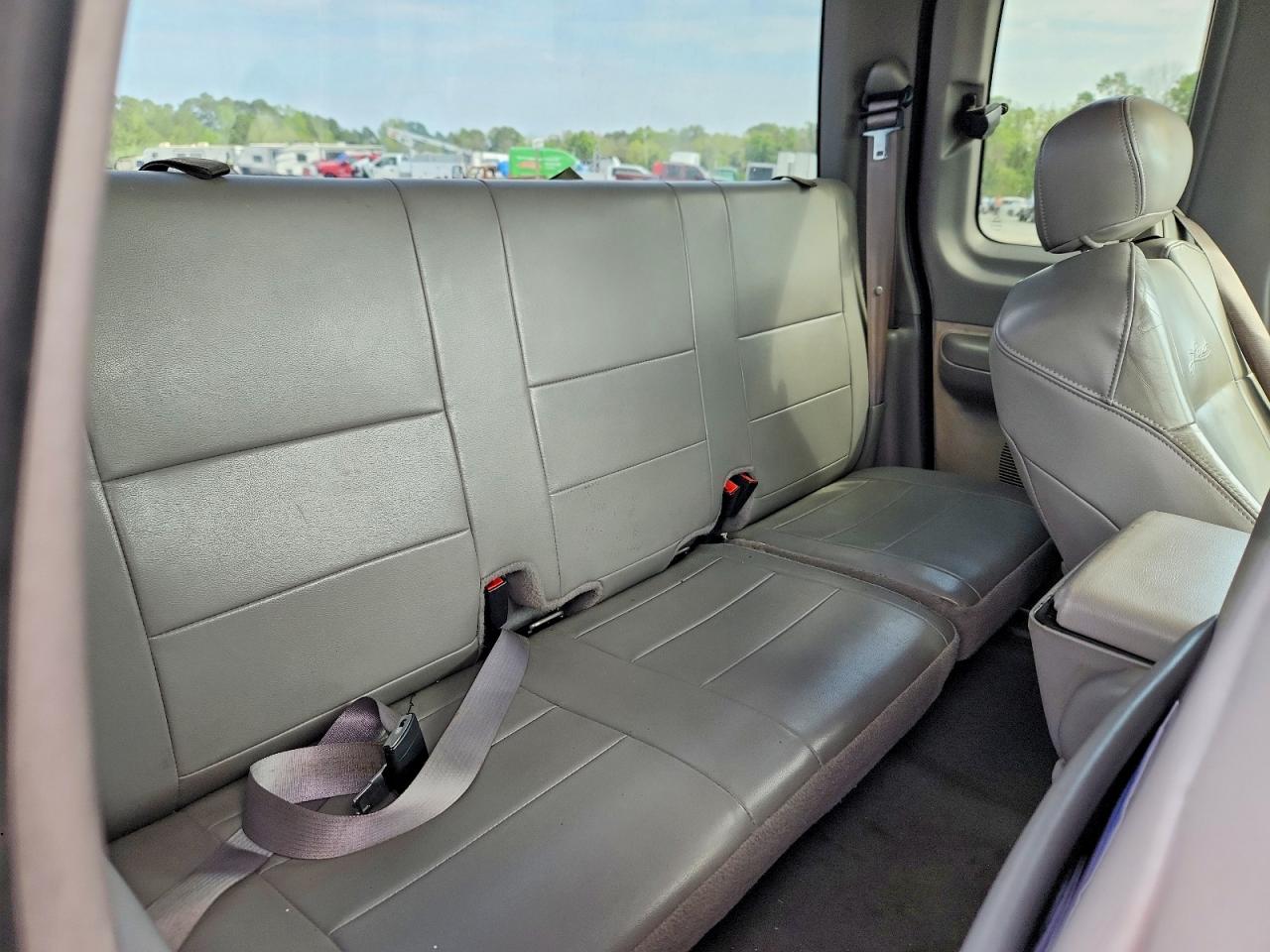 2003 Ford F150 White vin: 2FTRX17L23CB06987
