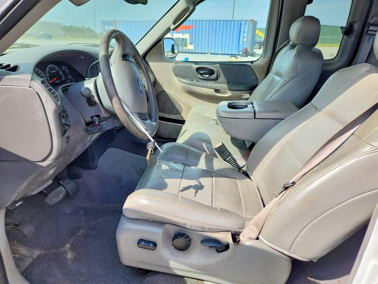 2003 Ford F150 White vin: 2FTRX17L23CB06987