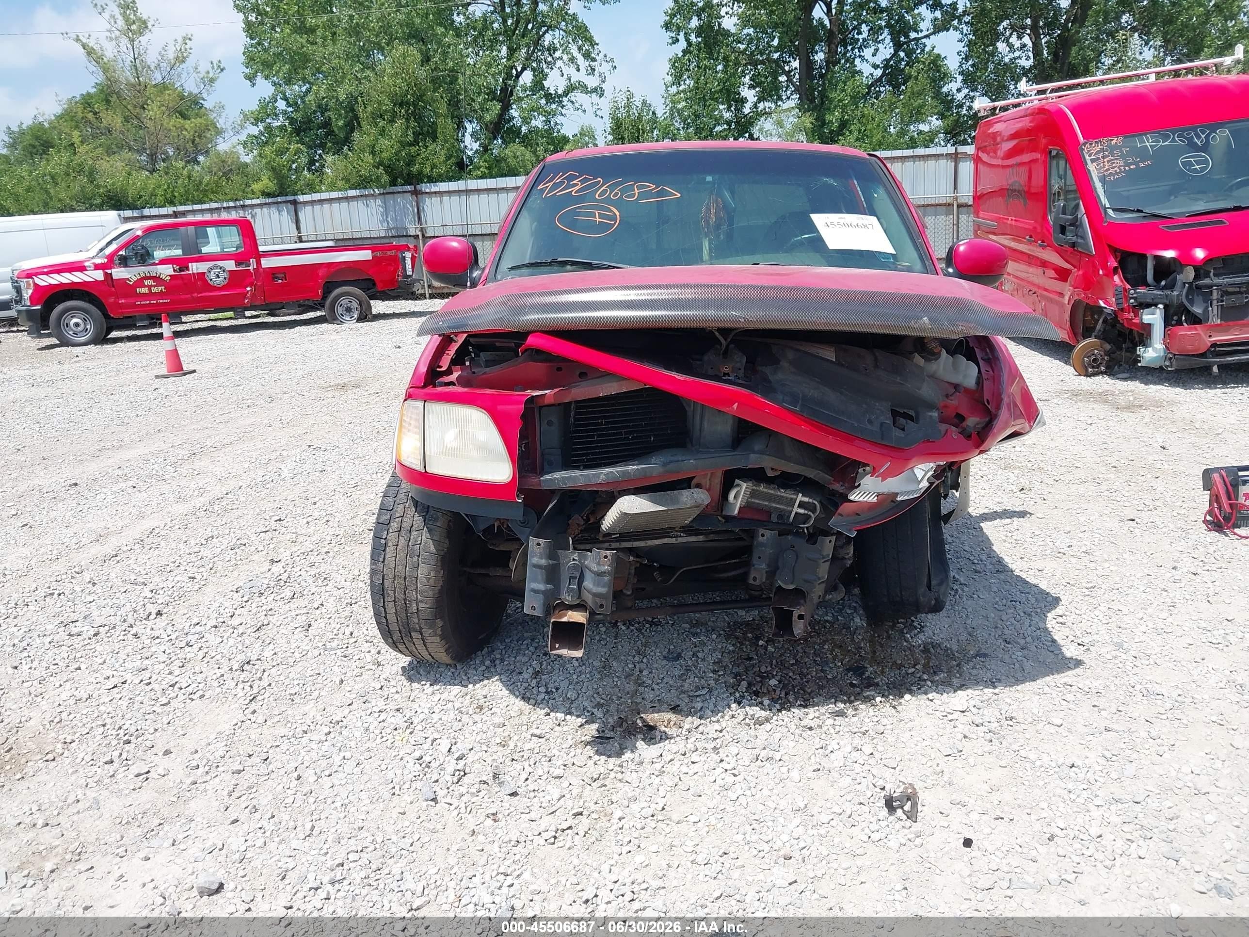 2000 Ford F-150 Lariat/work Series/xl/xlt Red vin: 2FTRX17L4YCA08227