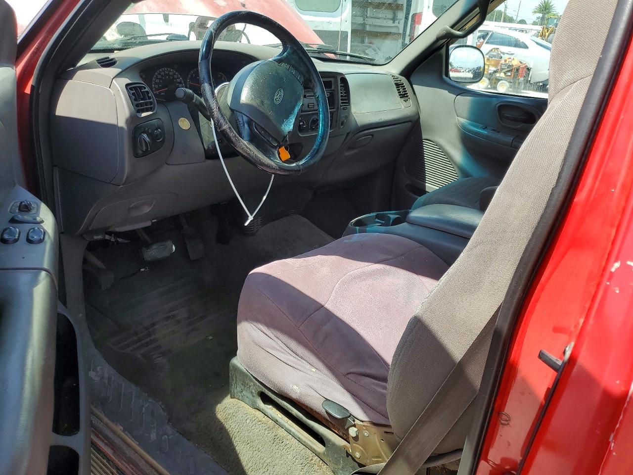2001 Ford F150 Red vin: 2FTRX17L51CA11160