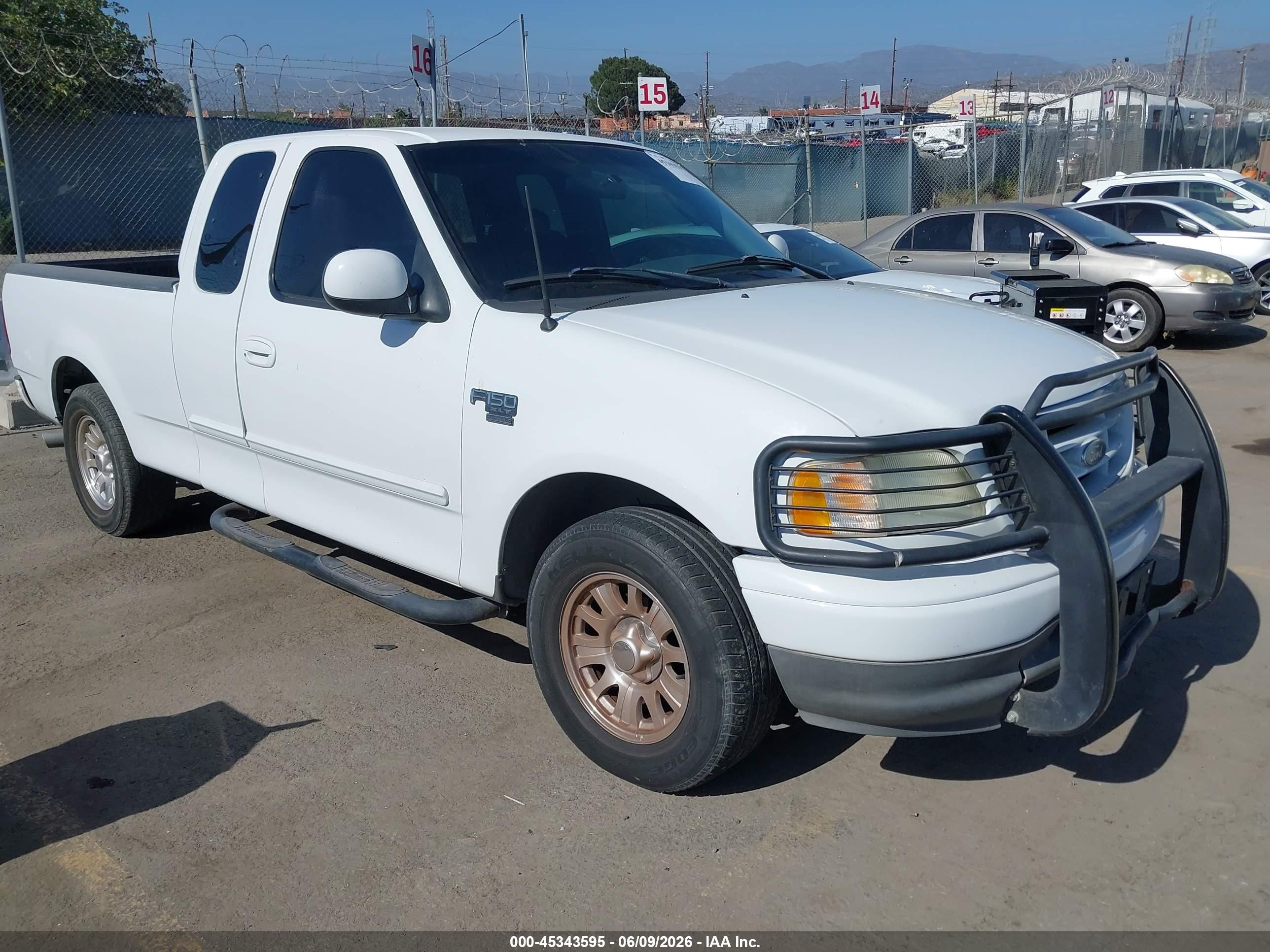 2003 Ford F-150 Lariat/xl/xlt White vin: 2FTRX17L53CA25448