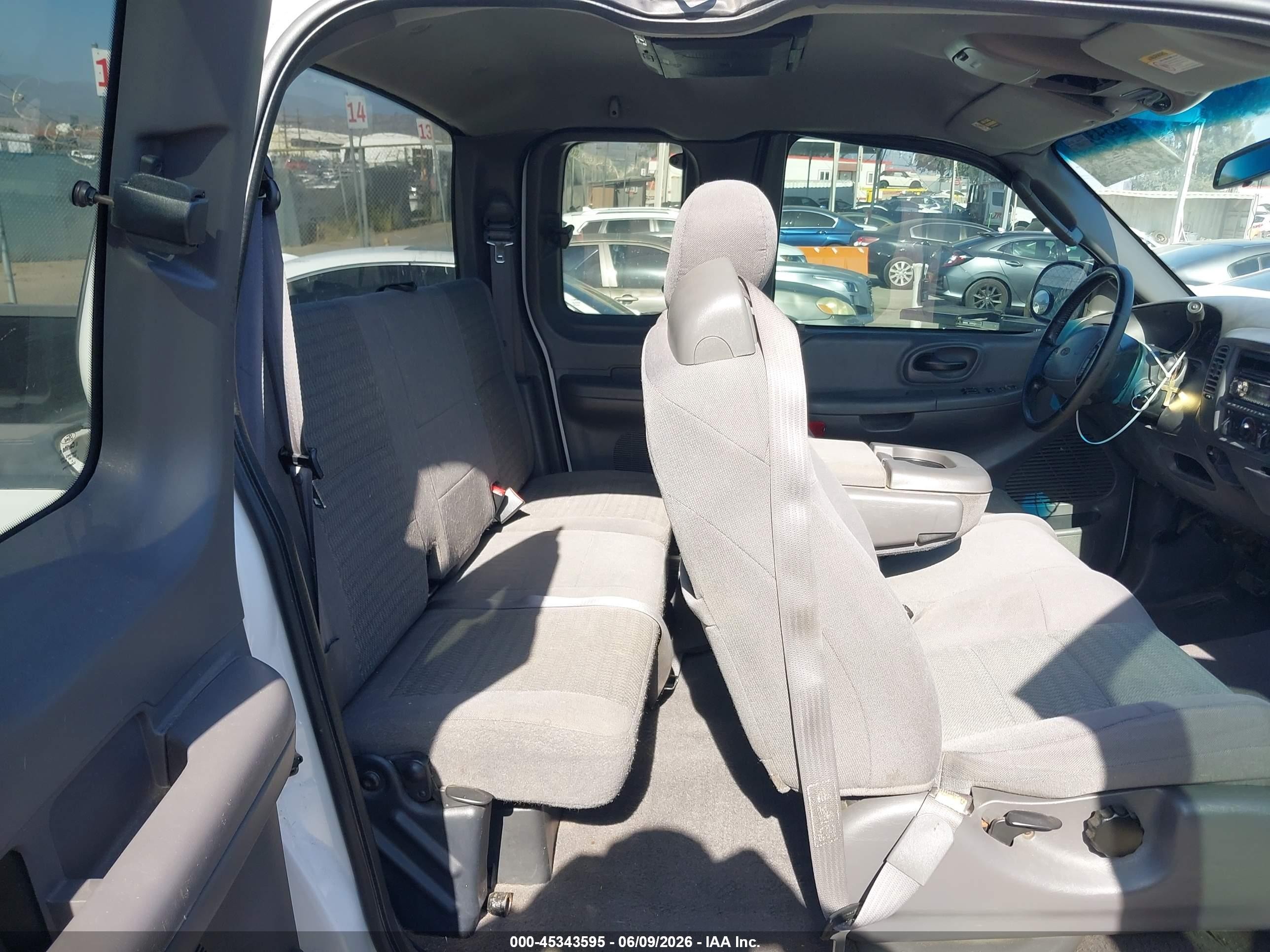 2003 Ford F-150 Lariat/xl/xlt White vin: 2FTRX17L53CA25448