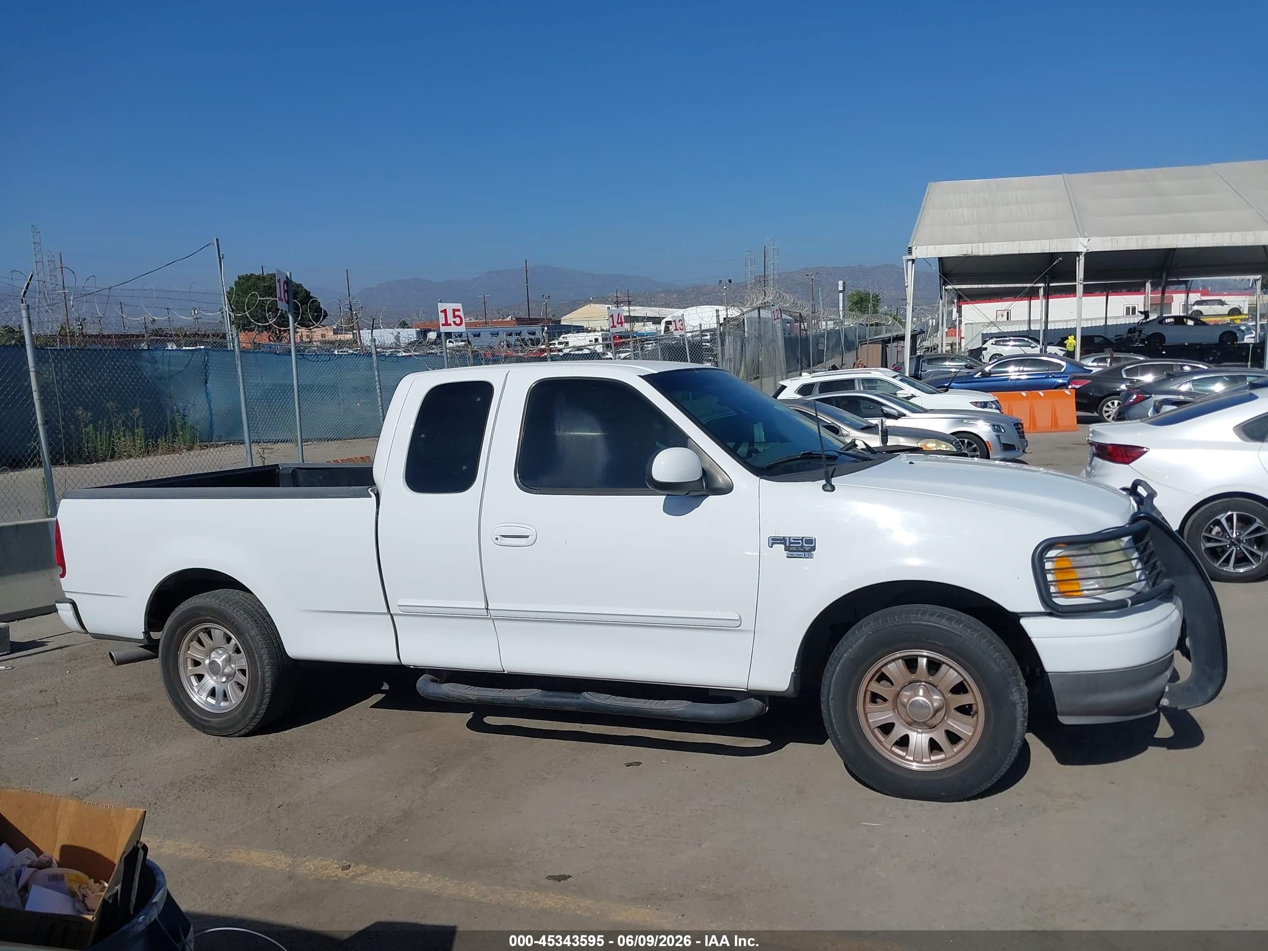 2003 Ford F-150 Lariat/xl/xlt White vin: 2FTRX17L53CA25448